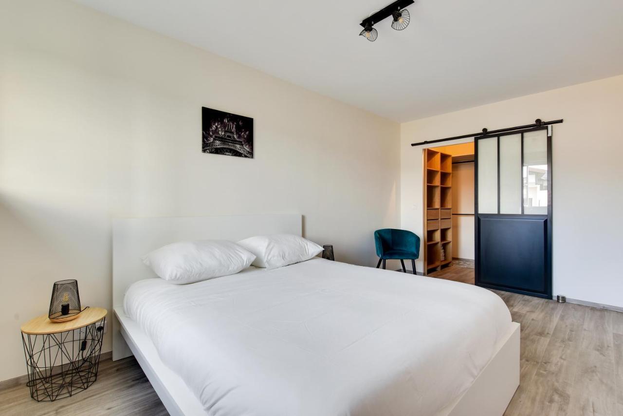 Appart Cosy Quartier Calme Hyper Centre Parking Apartment มานี-เลอ-องเกรอ ภายนอก รูปภาพ